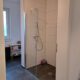 2 Zimmer Penthouse in Linden - Bad mit Dusche.jpg